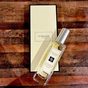 Jo Malone silver birch & Lavender cologne . Worn couples of times only.
